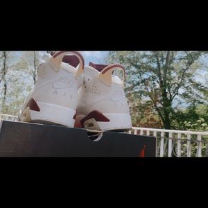 Jordan 6 maroon